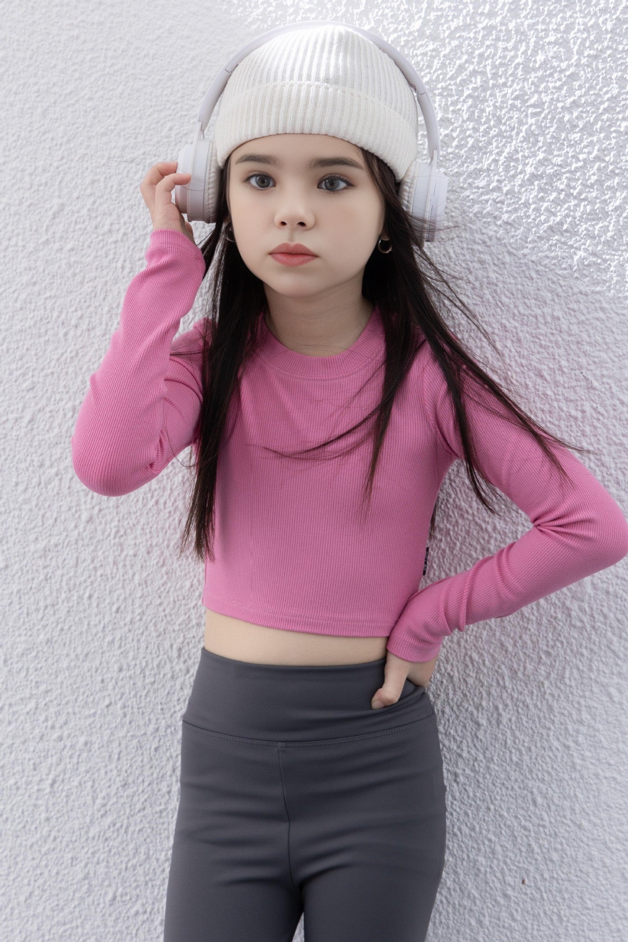 Cropped Comfort: Kids' Short Long Sleeve Top - Bubblegum Pink